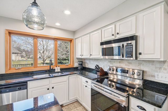 13714 Ashcroft Bay, Savage, MN 55378