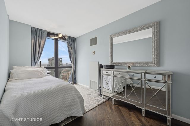 1122 N CLARK Street 3301-10, Chicago, IL 60610