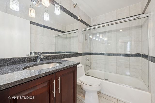 1122 N CLARK Street 3301-10, Chicago, IL 60610