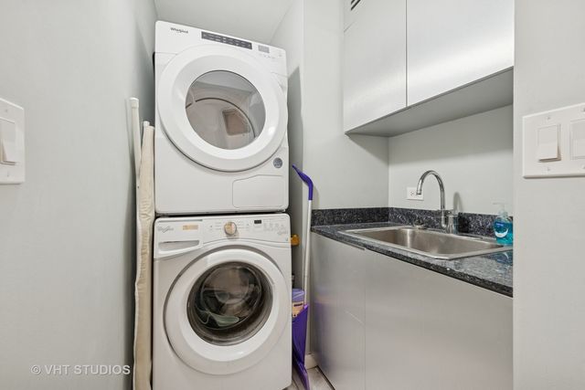 1122 N CLARK Street 3301-10, Chicago, IL 60610
