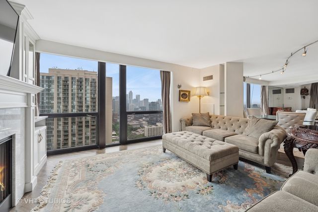1122 N CLARK Street 3301-10, Chicago, IL 60610