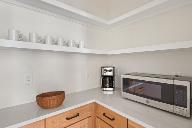 60-B Landing Circle 60-B, Stowe, VT 05672