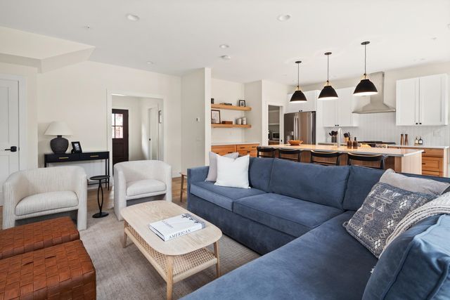 60-B Landing Circle 60-B, Stowe, VT 05672