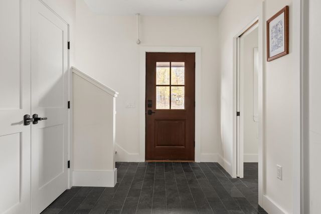 60-B Landing Circle 60-B, Stowe, VT 05672