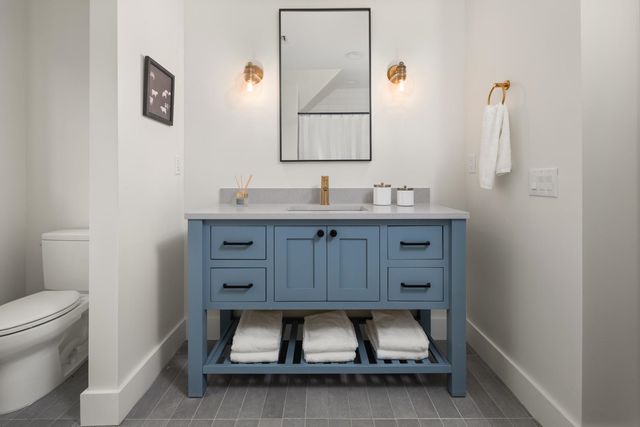 60-B Landing Circle 60-B, Stowe, VT 05672