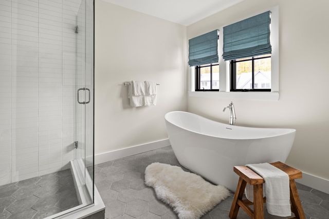 60-B Landing Circle 60-B, Stowe, VT 05672