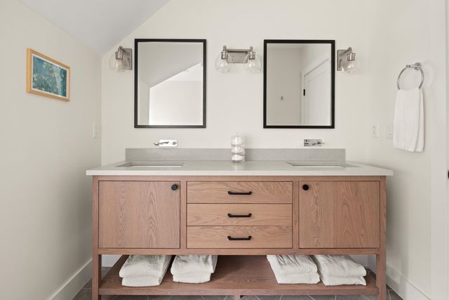 60-B Landing Circle 60-B, Stowe, VT 05672