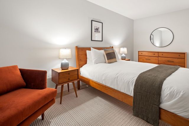 60-B Landing Circle 60-B, Stowe, VT 05672