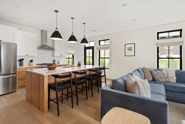 60-B Landing Circle 60-B, Stowe, VT 05672