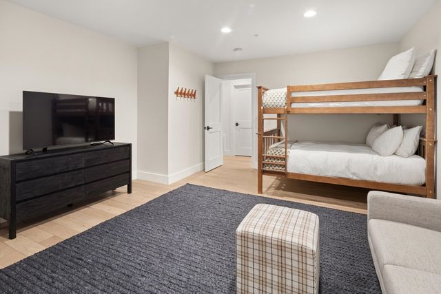 60-B Landing Circle 60-B, Stowe, VT 05672