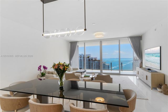 300 Biscayne Blvd Way 3503C, Miami, FL 33131