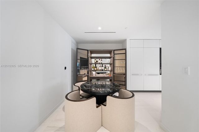 300 Biscayne Blvd Way 3503C, Miami, FL 33131
