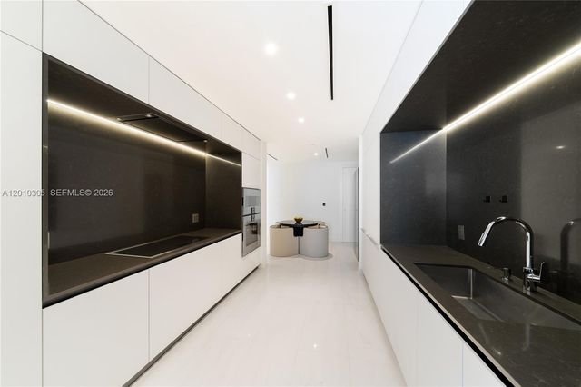 300 Biscayne Blvd Way 3503C, Miami, FL 33131
