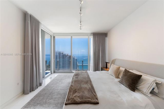 300 Biscayne Blvd Way 3503C, Miami, FL 33131
