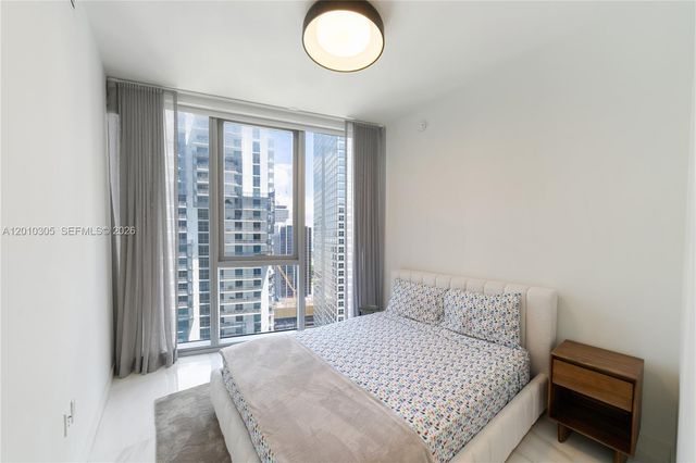 300 Biscayne Blvd Way 3503C, Miami, FL 33131