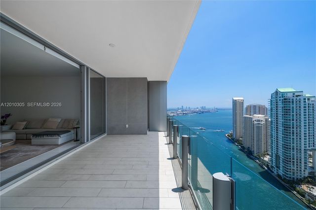 300 Biscayne Blvd Way 3503C, Miami, FL 33131
