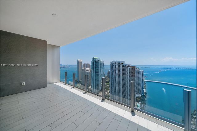300 Biscayne Blvd Way 3503C, Miami, FL 33131