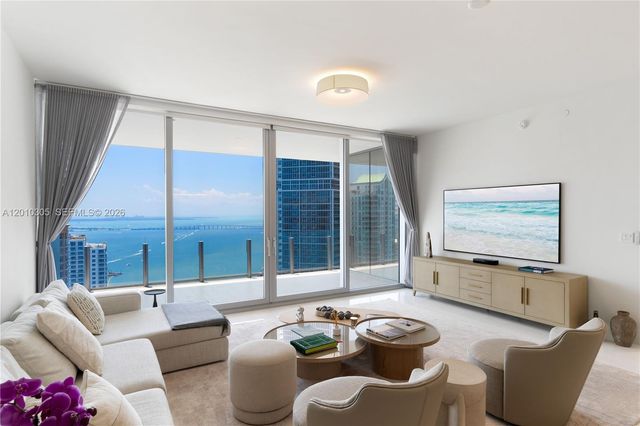 300 Biscayne Blvd Way 3503C, Miami, FL 33131