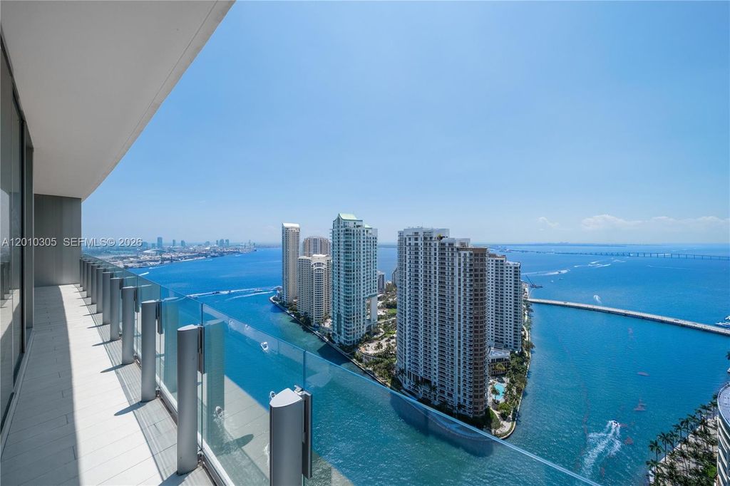 300 Biscayne Blvd Way 3503C, Miami, FL 33131