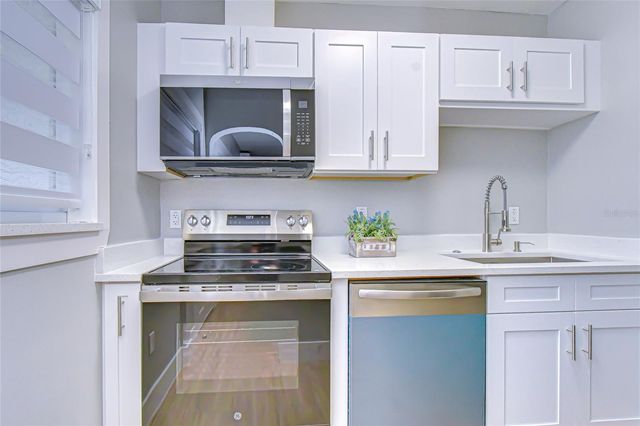 5737 SHORE BOULEVARD S 2, Gulfport, FL 33707