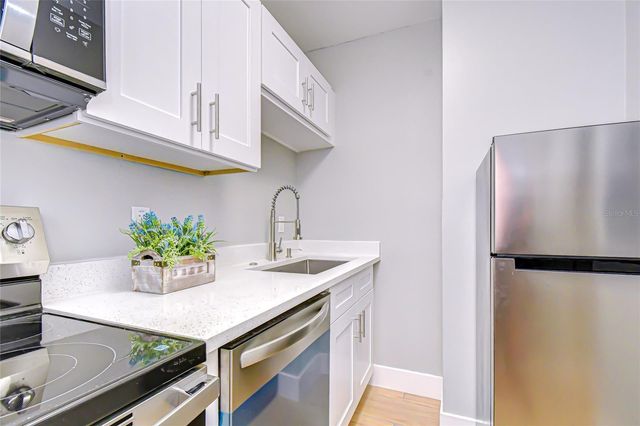 5737 SHORE BOULEVARD S 2, Gulfport, FL 33707