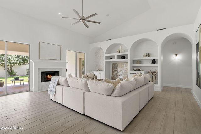 8627 E CORRINE Drive, Scottsdale, AZ 85260