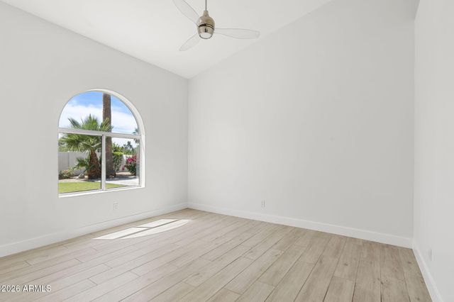 8627 E CORRINE Drive, Scottsdale, AZ 85260