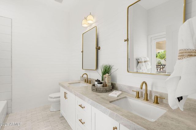 8627 E CORRINE Drive, Scottsdale, AZ 85260