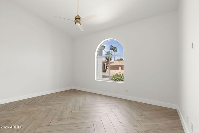 8627 E CORRINE Drive, Scottsdale, AZ 85260