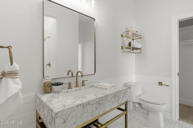 8627 E CORRINE Drive, Scottsdale, AZ 85260