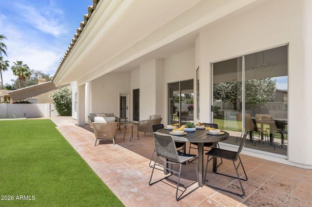 8627 E CORRINE Drive, Scottsdale, AZ 85260