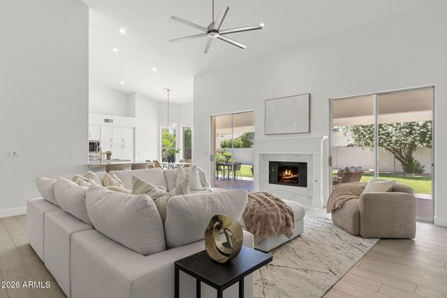 8627 E CORRINE Drive, Scottsdale, AZ 85260