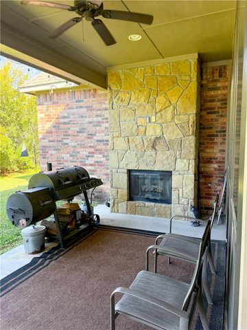 2504 Kinnersley Lane, College Station, TX 77845