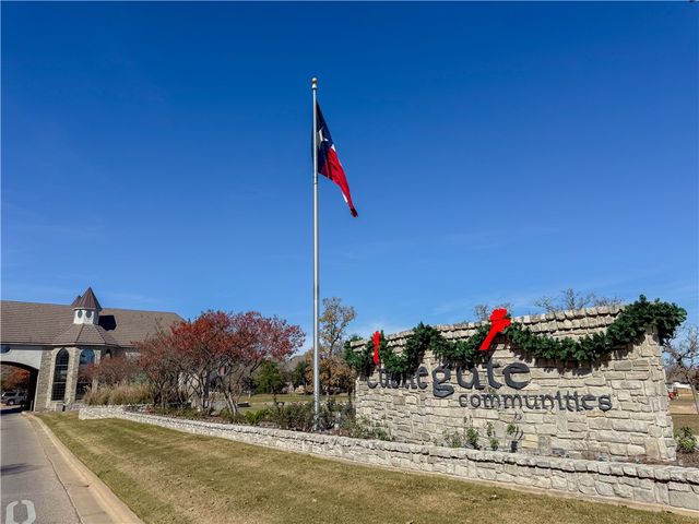 2504 Kinnersley Lane, College Station, TX 77845