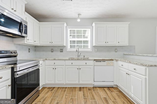 368 Shadowbrooke Circle SW, Loganville, GA 30052