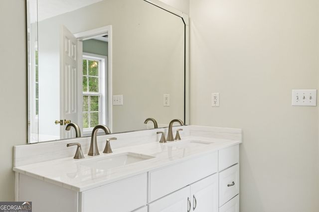 368 Shadowbrooke Circle SW, Loganville, GA 30052