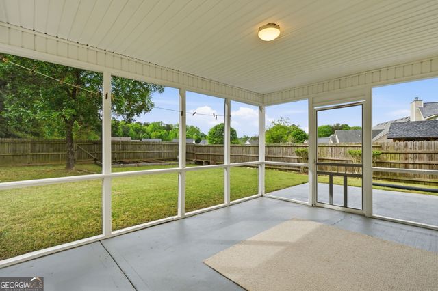 368 Shadowbrooke Circle SW, Loganville, GA 30052