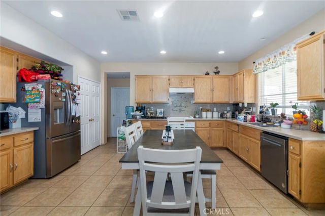 10156 Marissa Court, Hesperia, CA 92345
