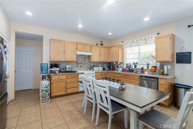 10156 Marissa Court, Hesperia, CA 92345