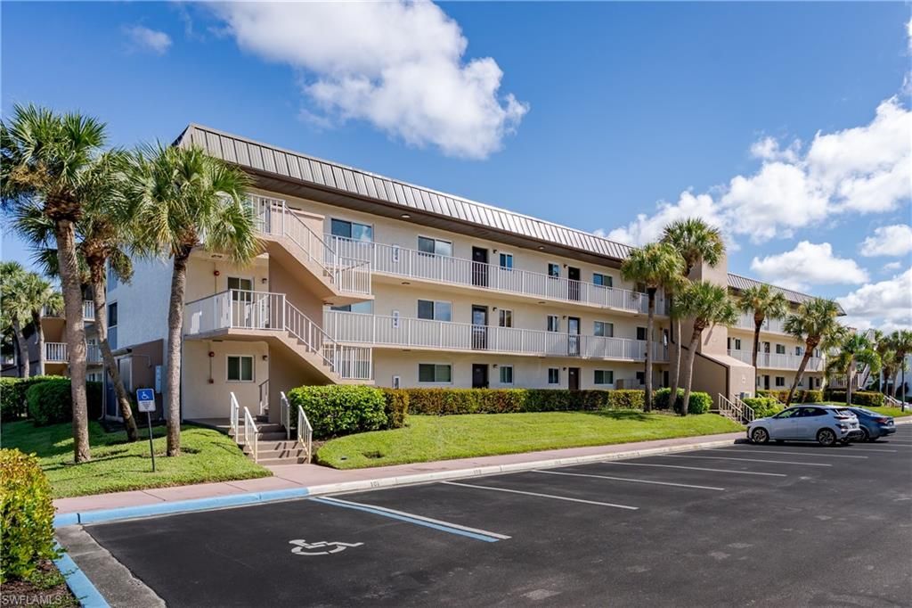 1008 Manatee RD # G104, Naples, FL 34114