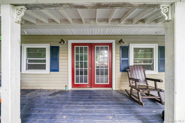 241 Meadow Avenue, Chester, NY 10918