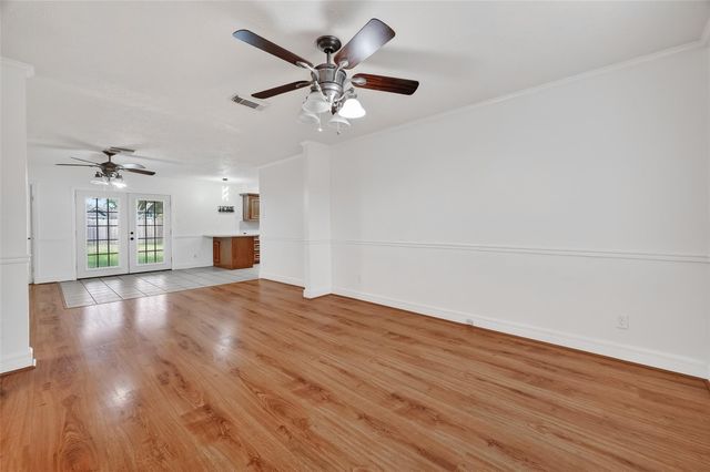 1125 E Lambuth Lane, Deer Park, TX 77536