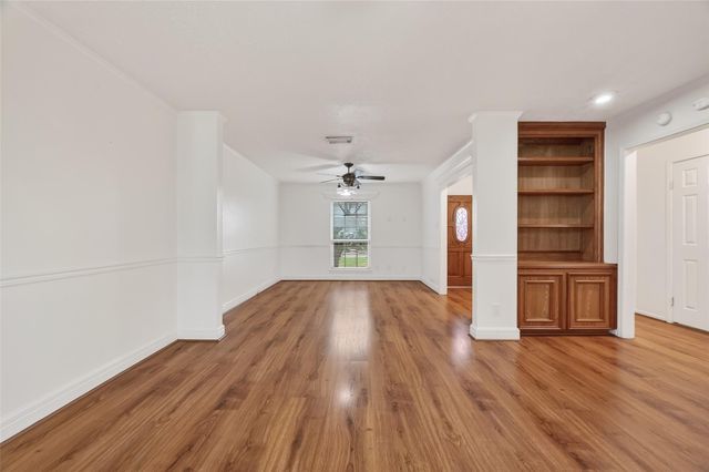 1125 E Lambuth Lane, Deer Park, TX 77536