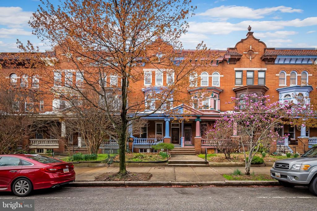 2820 SAINT PAUL STREET, Baltimore, MD 21218