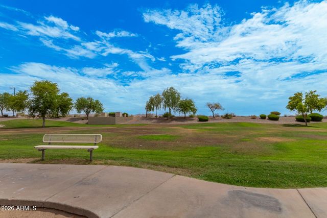 11719 W DOS RIOS Drive, Sun City, AZ 85373