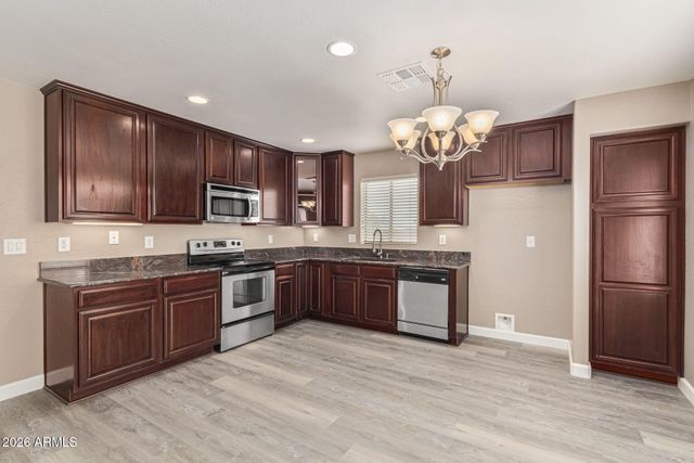 11719 W DOS RIOS Drive, Sun City, AZ 85373