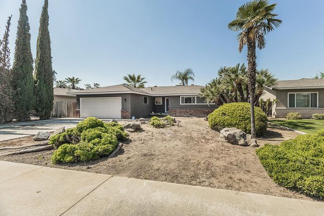 1375 S Cyrier Avenue, Reedley, CA 93654