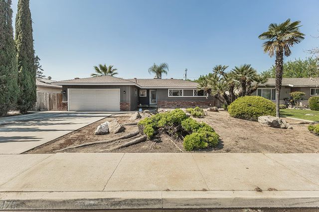 1375 S Cyrier Avenue, Reedley, CA 93654