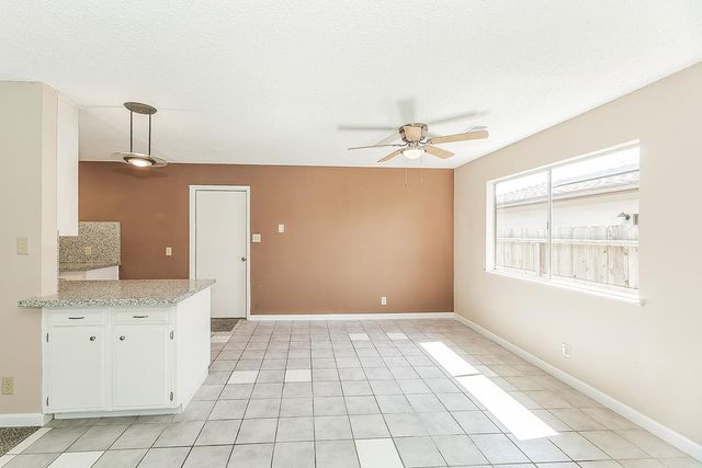 1375 S Cyrier Avenue, Reedley, CA 93654