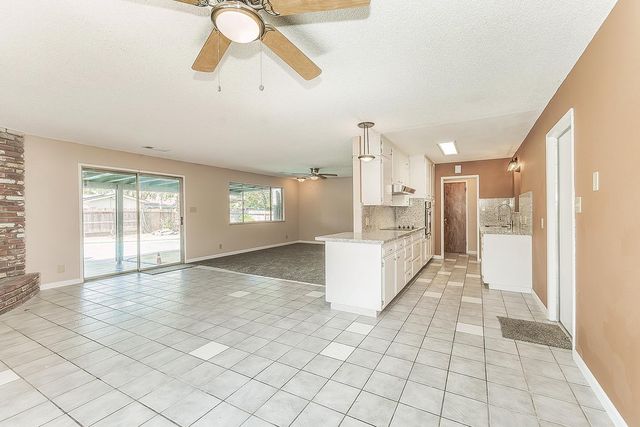 1375 S Cyrier Avenue, Reedley, CA 93654